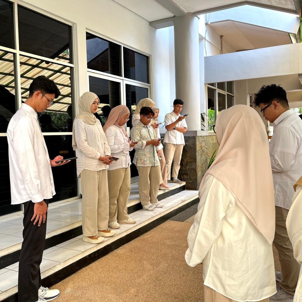 Himatika Vektor UM image 6